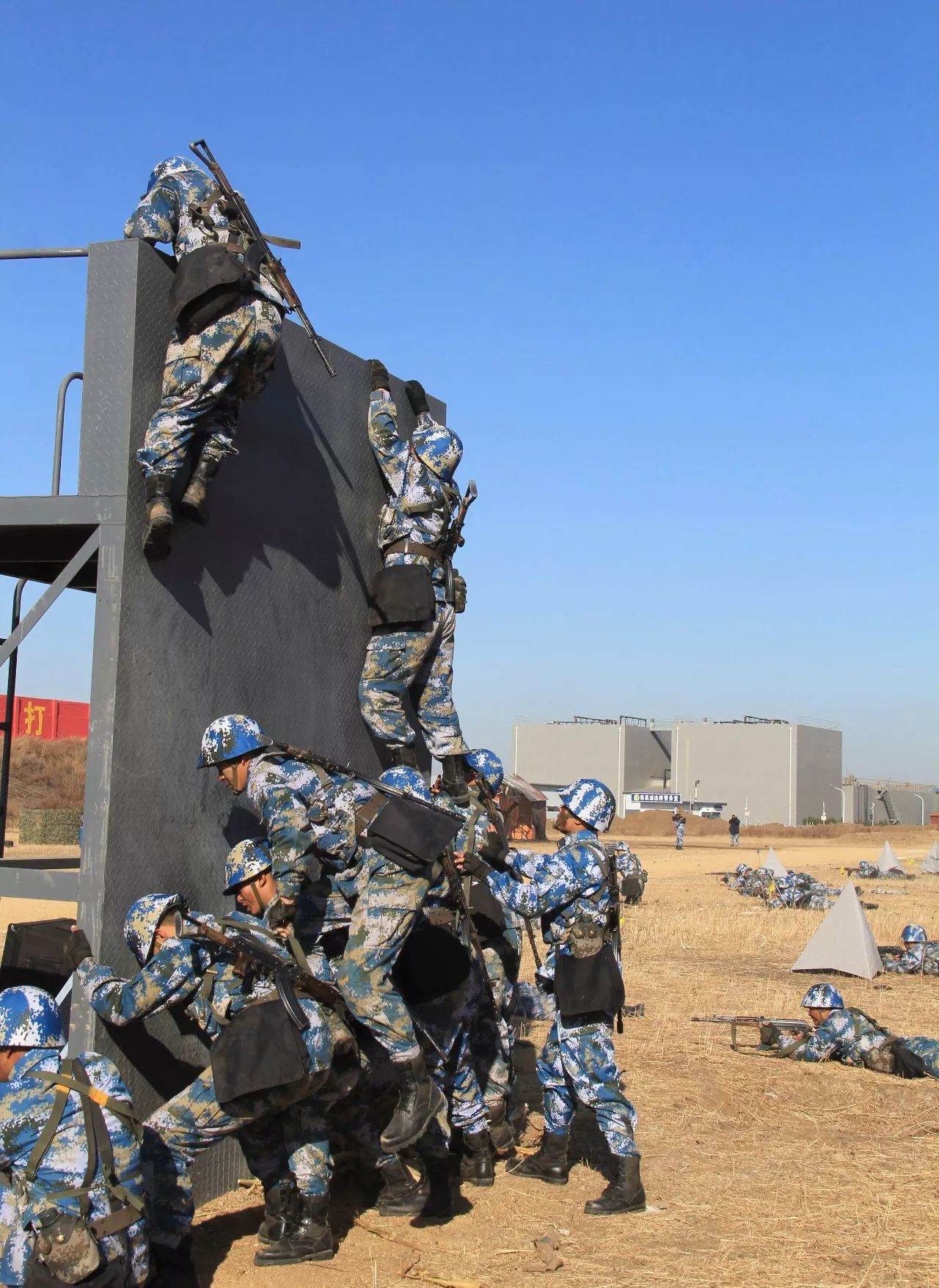 未来我来数千名新秀海军蓝今日入列