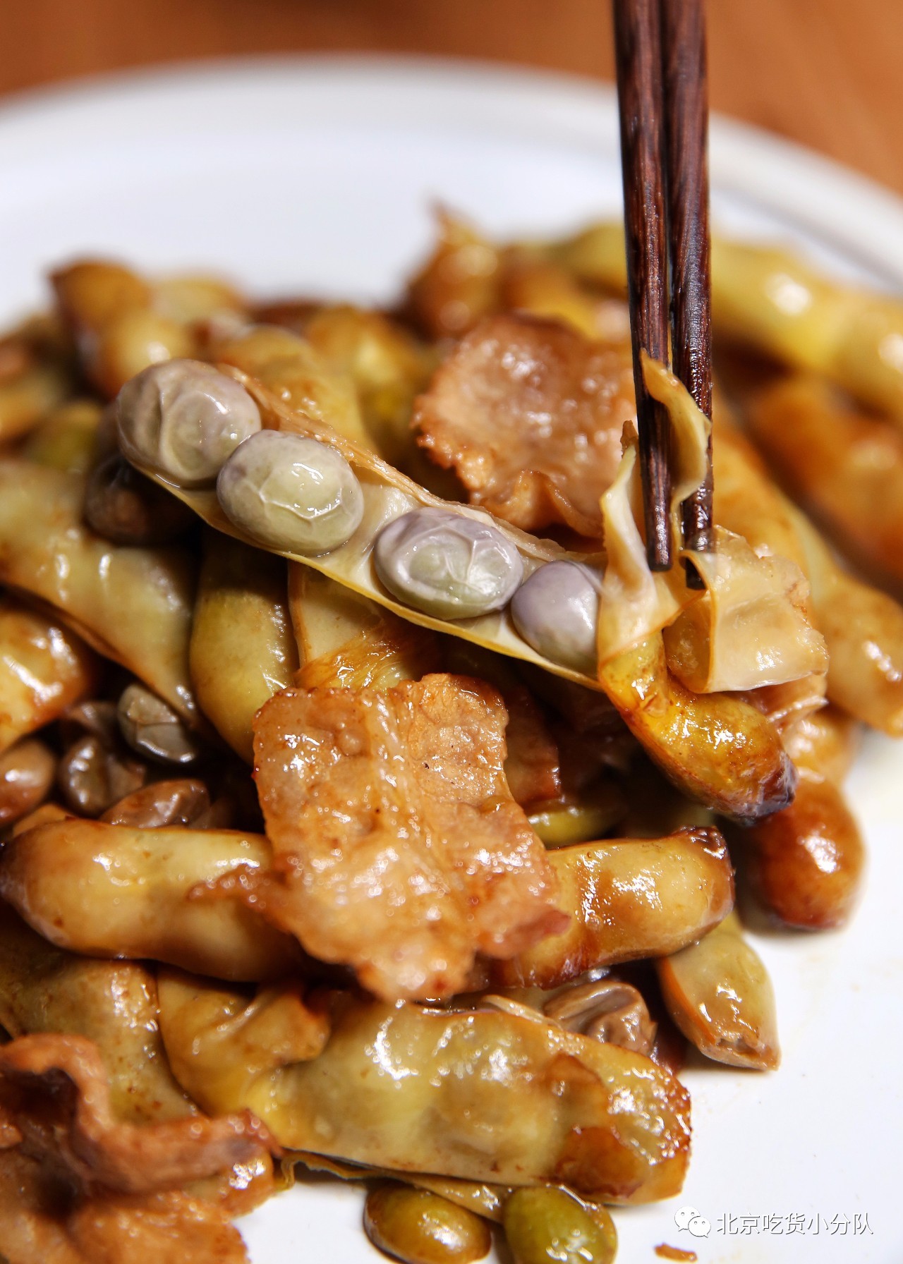 黄金钩是只有东北才出产的一种豆角,皮薄肉嫩有自己独特的豆鲜味,只有