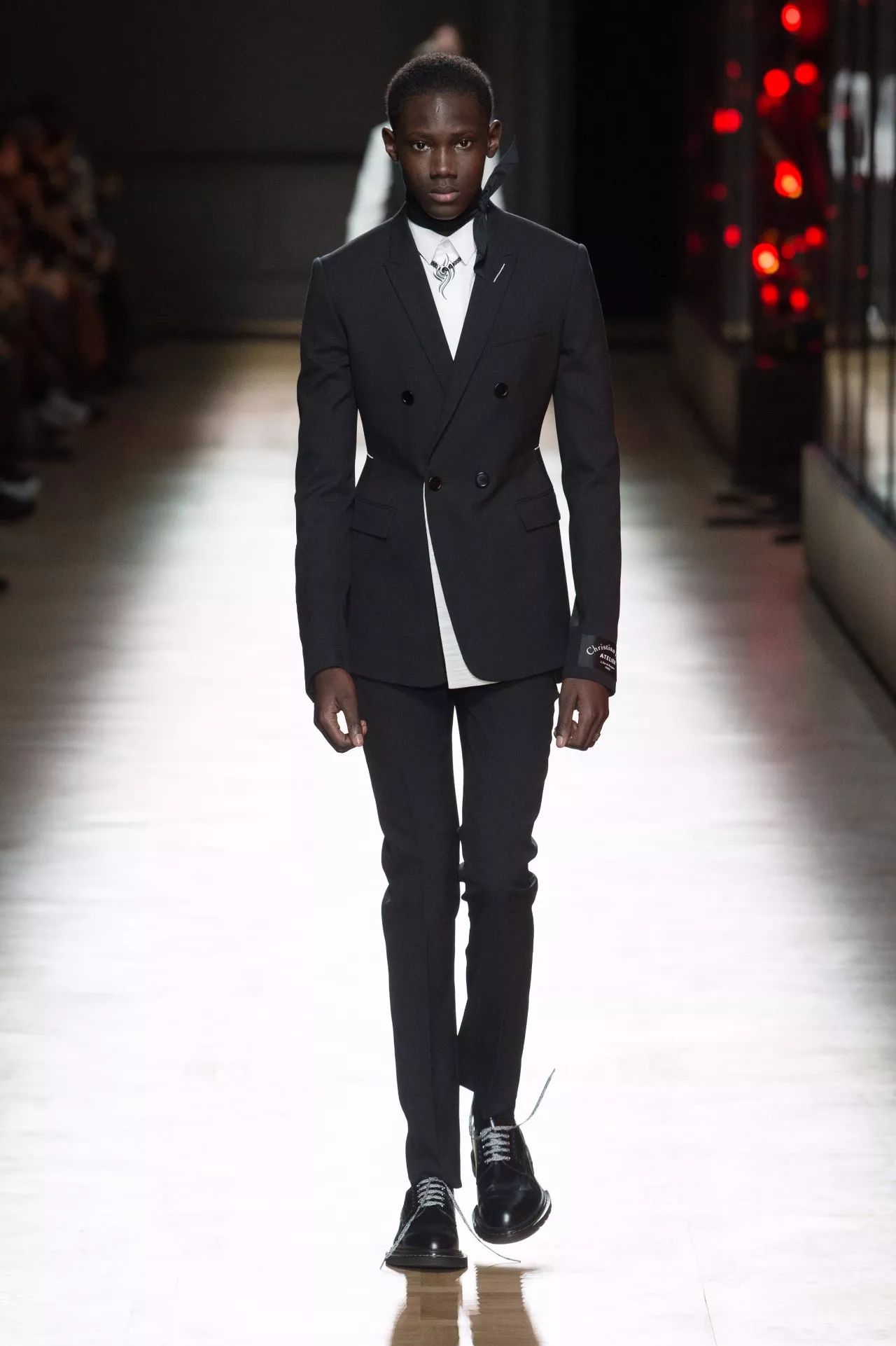 diorhomme二零一八冬季系列男装秀完美落幕
