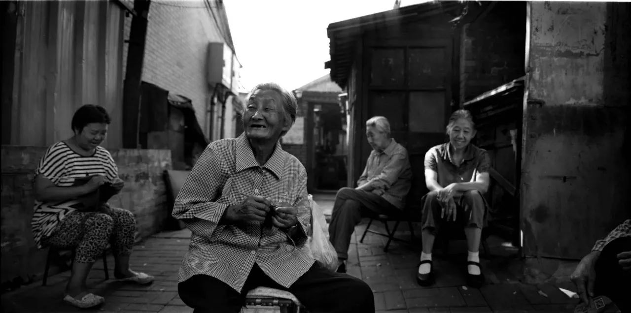 从80年代开始拍胡同,他用10万张照片记录老北京变迁