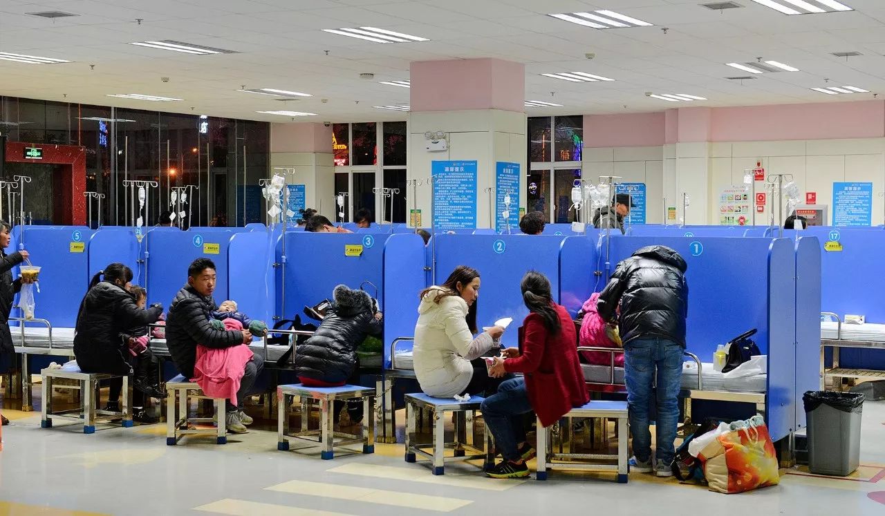 每天8000人挤爆儿童医院!卫计委:昆明未现流感疫情大面积爆发