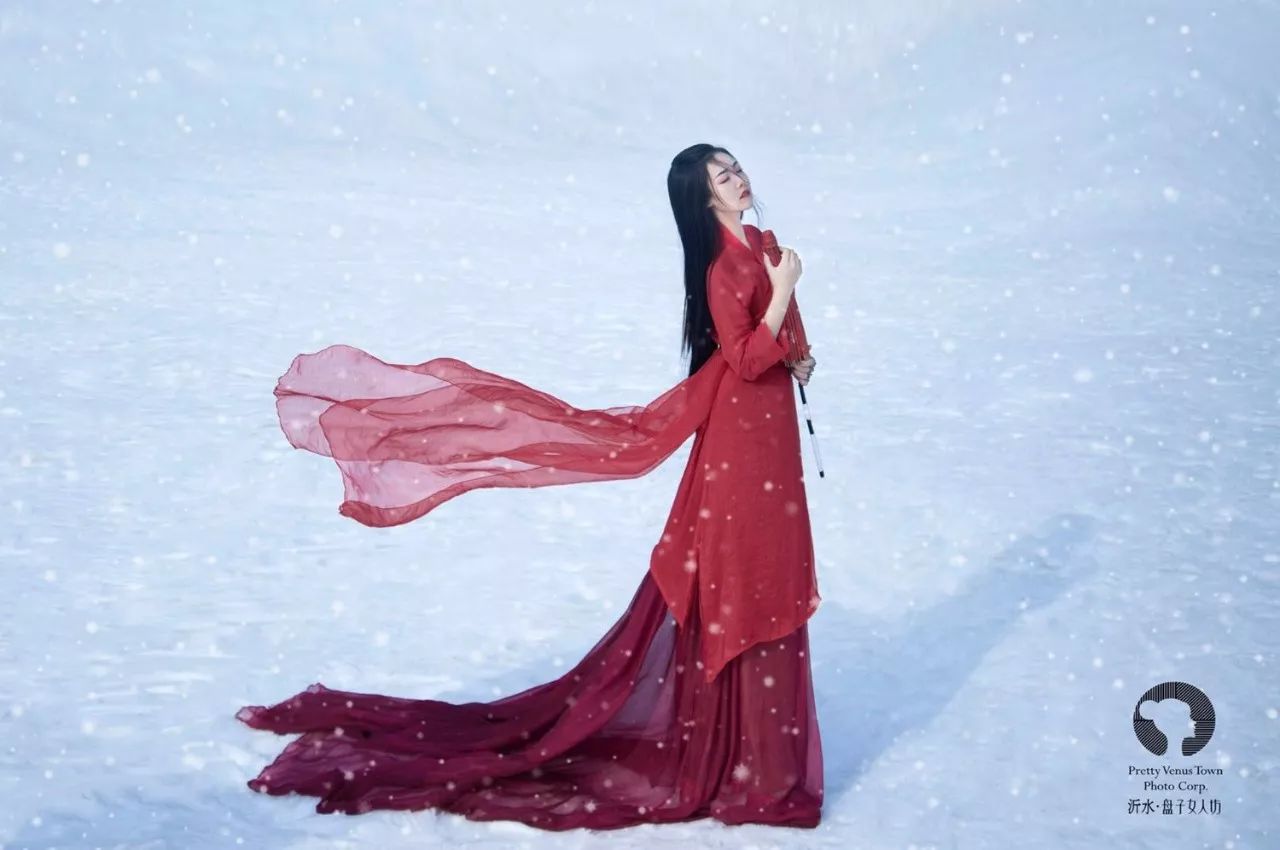 惊艳摄影师镜头里的冰雪美人美得令人窒息