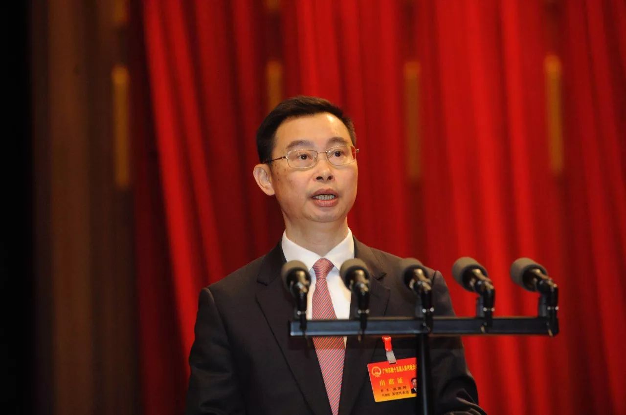 广州日报记者邱伟荣,杨耀烨摄)↓↓↓↓市长温国辉作广州市人民政府