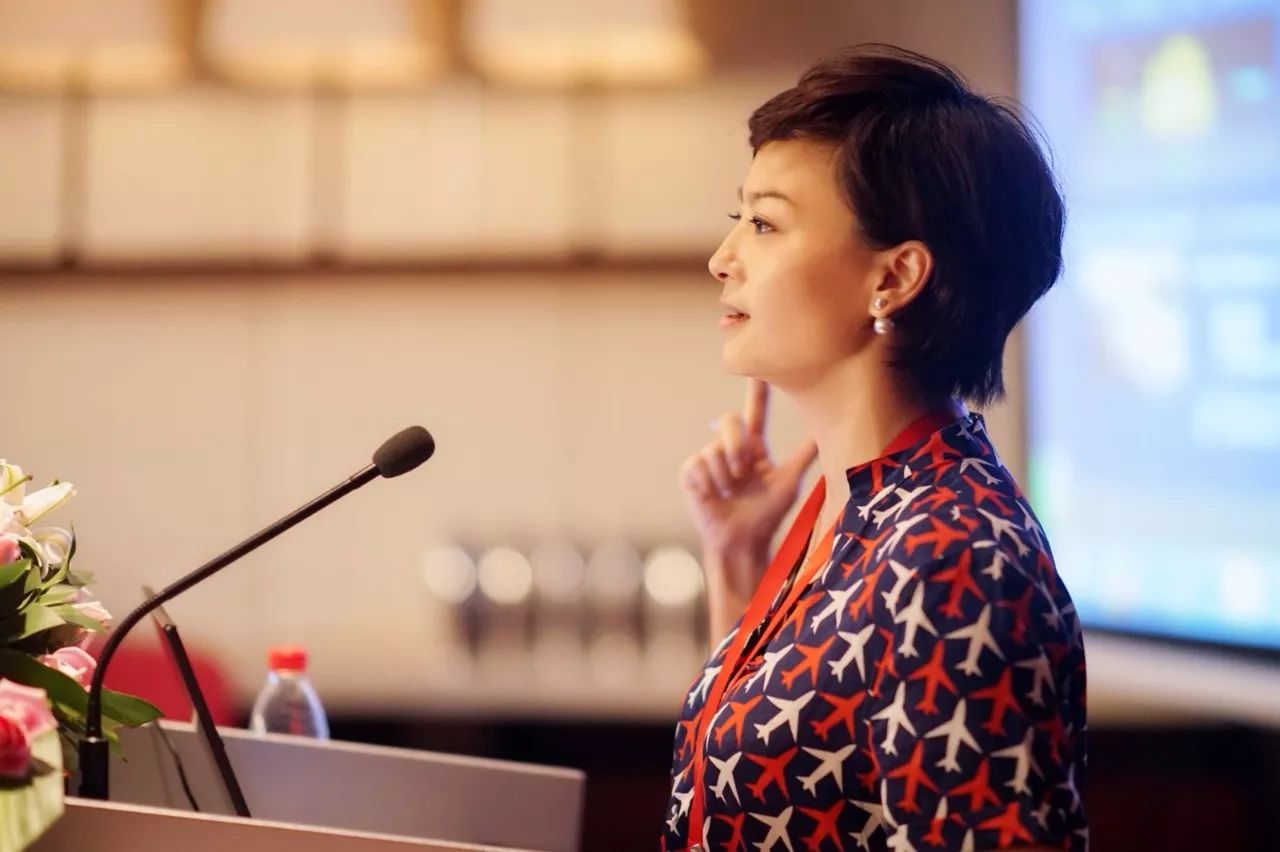 这家物业要上市,美女老板身家将超20亿!