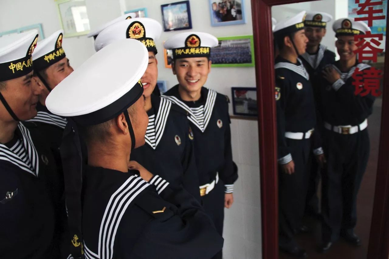 2017年度东海新兵授衔暨宣誓仪式隆重举行