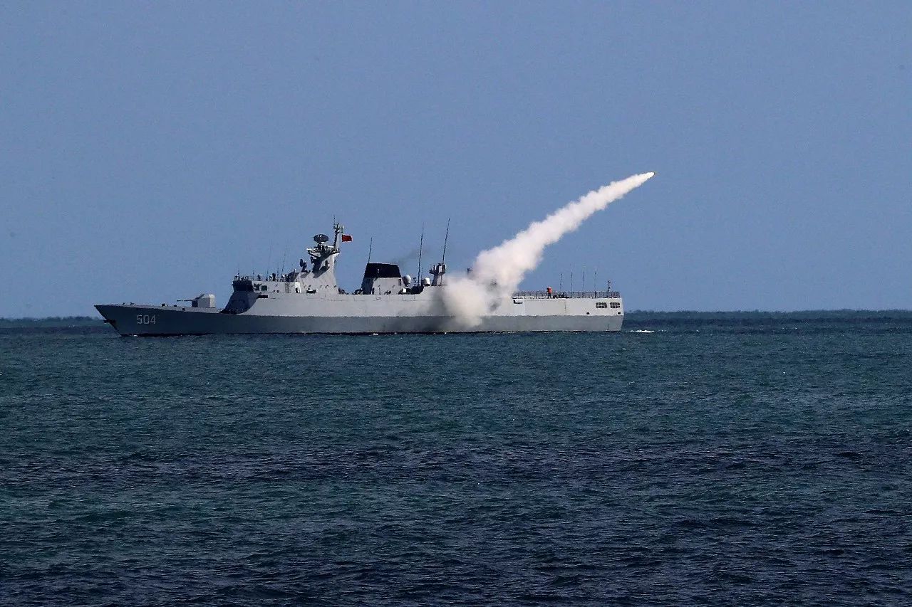 震撼!中国海军三大舰队东海高强度对抗