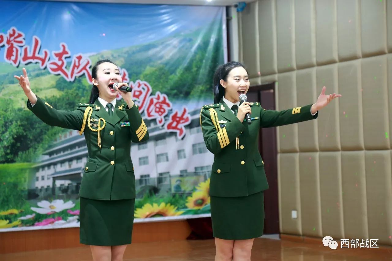 文艺轻骑兵武警部队忠诚卫士文化轻骑队深入武警石嘴山支队慰问演出