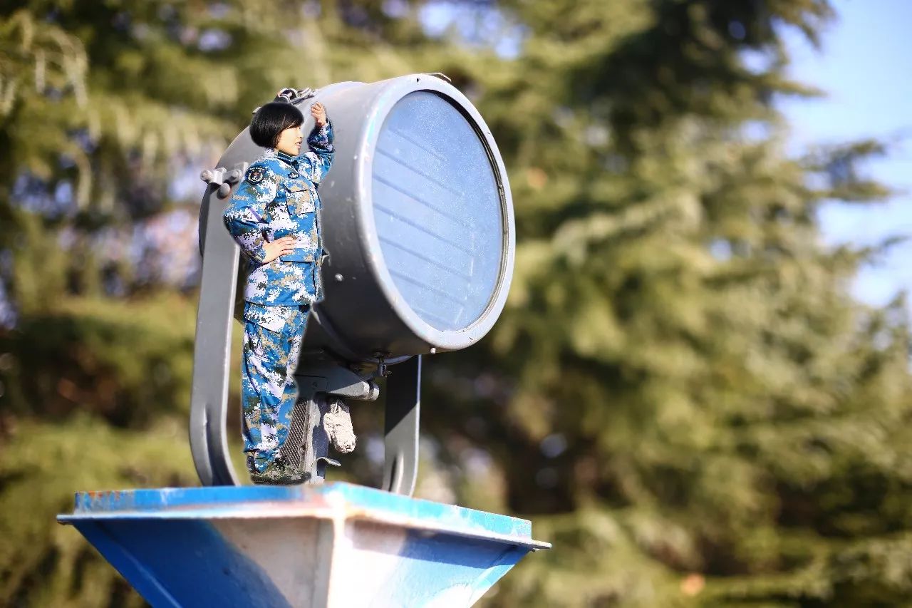 海军女兵的年终总结这创意我服