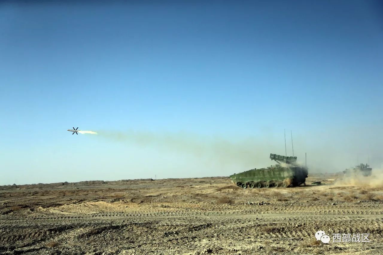 新年开训硝烟弥漫整个练兵场