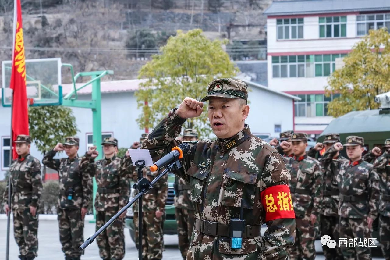 武警陇南森林支队:冬季野营拉练风雪劲 森林官兵寒天苦练兵