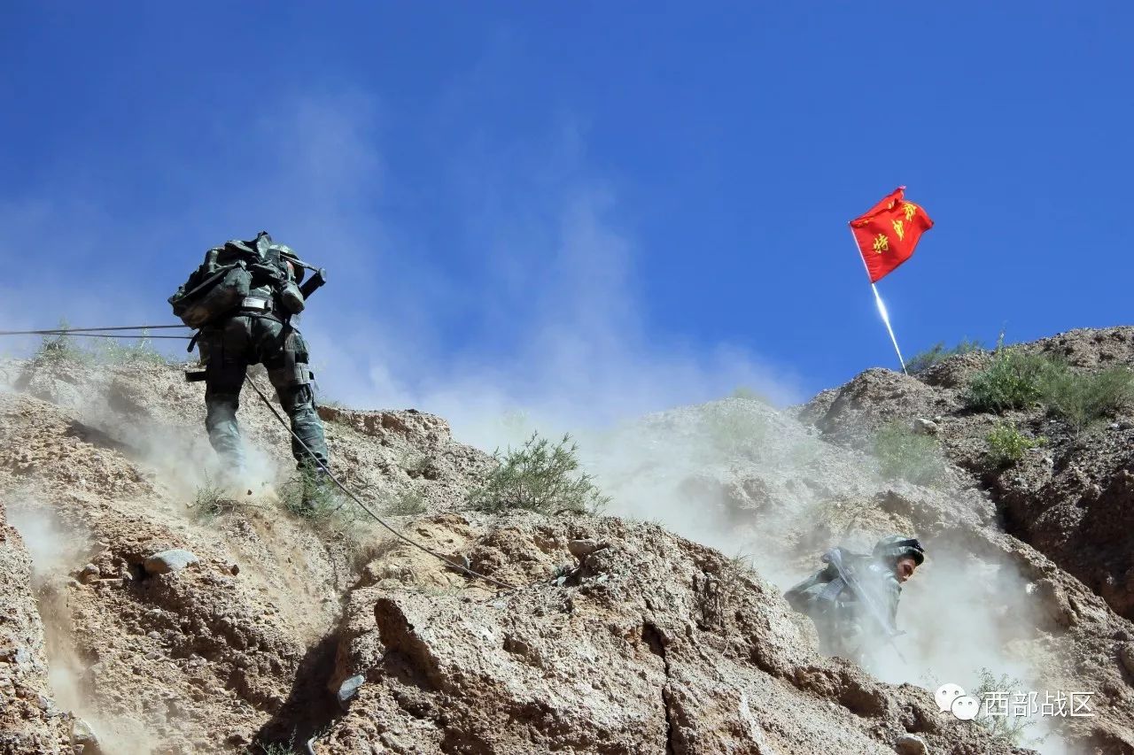 高能预警81张照片带你感受他们在戈壁大漠上火热的练兵备战场景