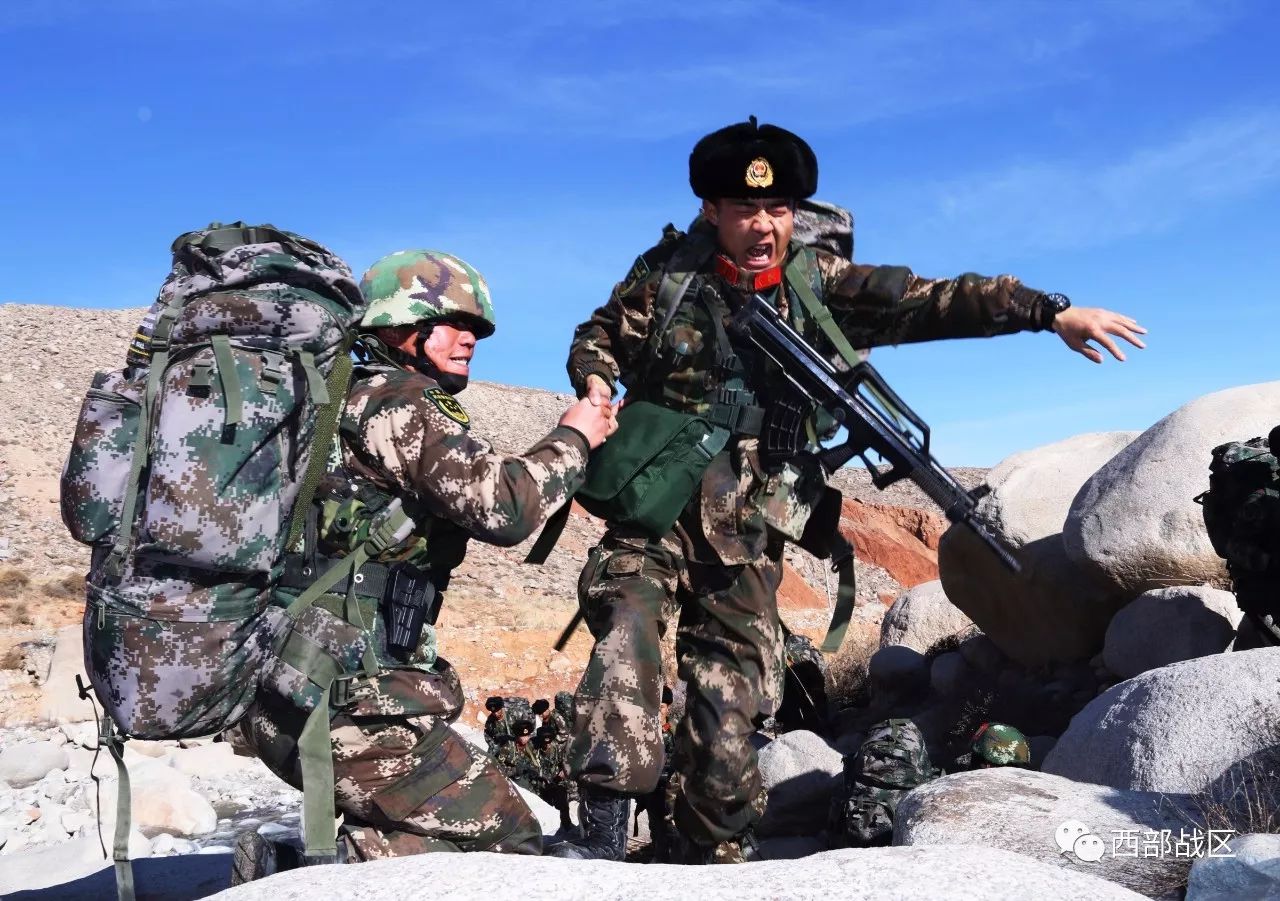 高能预警81张照片带你感受他们在戈壁大漠上火热的练兵备战场景