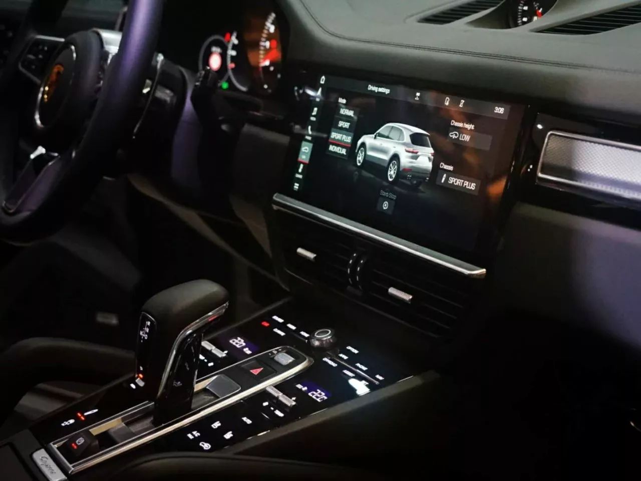 全新保时捷卡宴到店实拍,果然比网上看到的更有范儿