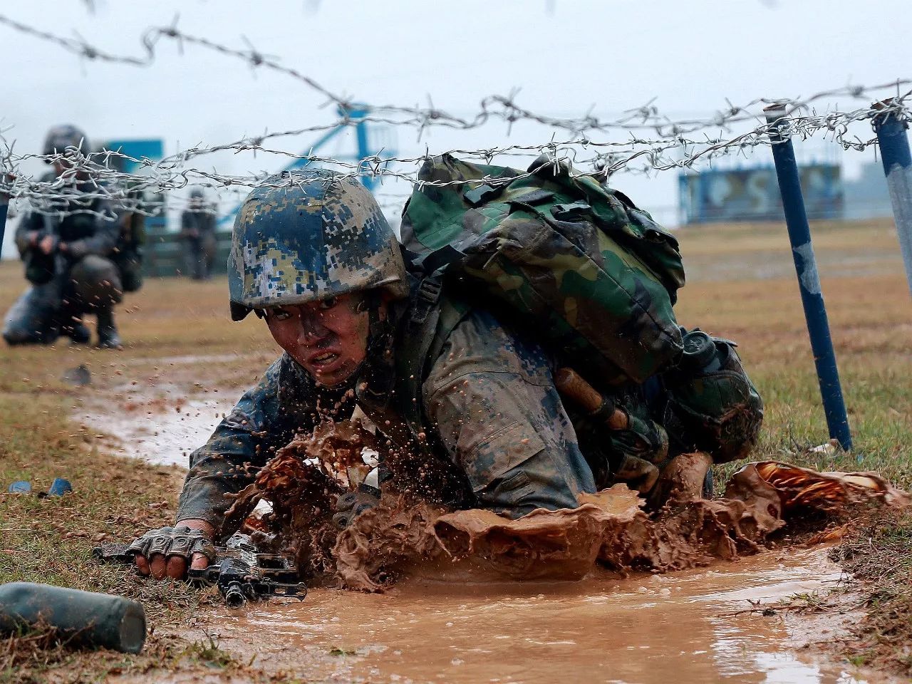 终于等到了,超燃mv海军陆战队版《我们不一样》!_手机新浪网