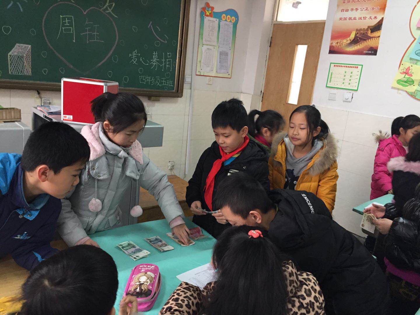 潍坊10岁女孩治好心脏病又患白血病 学校师生