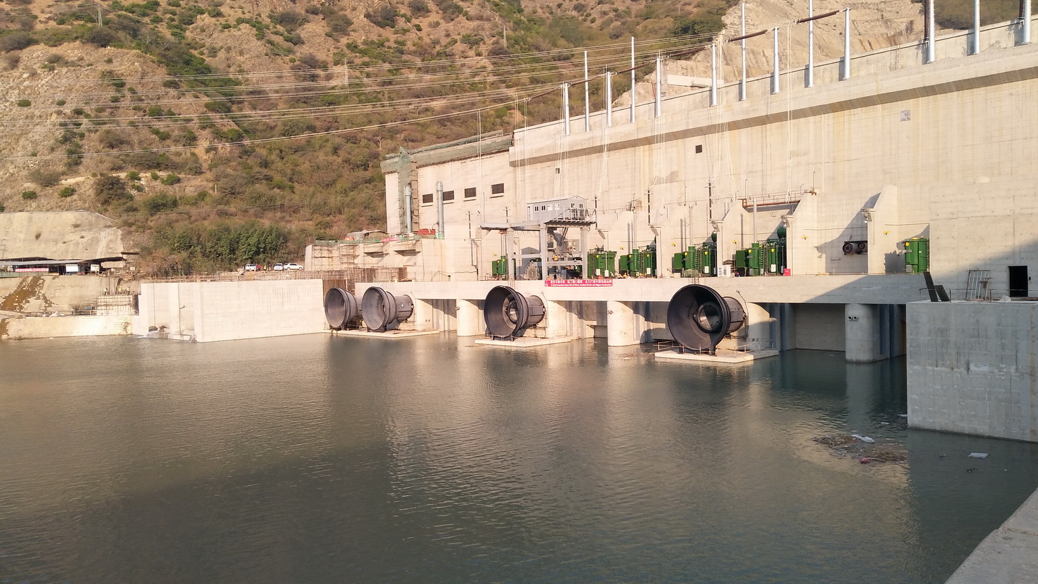 日前,由中国电建承建的塔贝拉水电项目,顺利从业主/工程师方取得首个