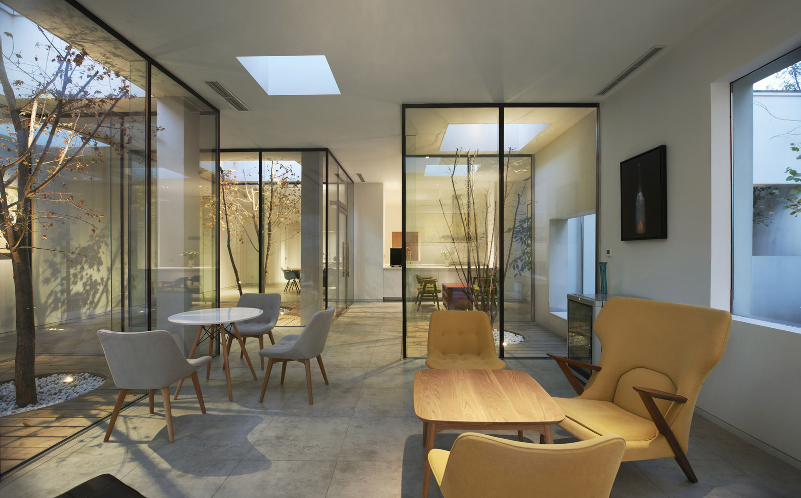 bmlz别墅办公室——一处生长在庭院里的工作场所