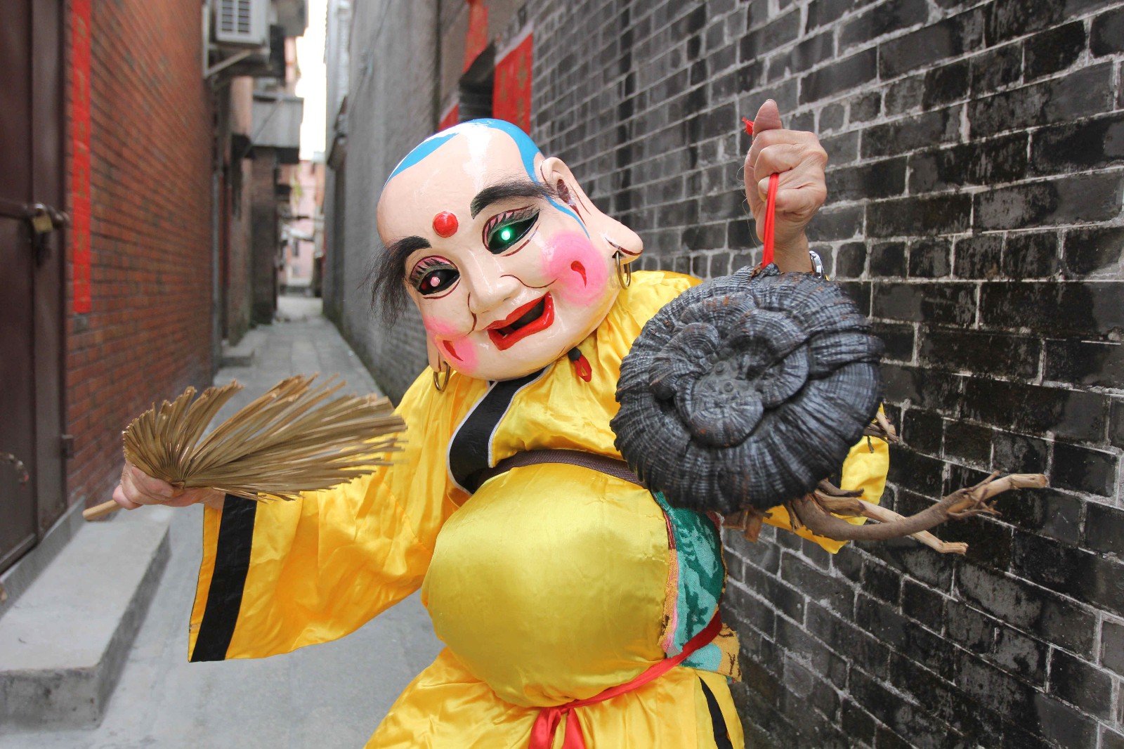 梁光泰:人见人爱,智趣鬼马的"大头佛,欢笑了一代代西樵人!