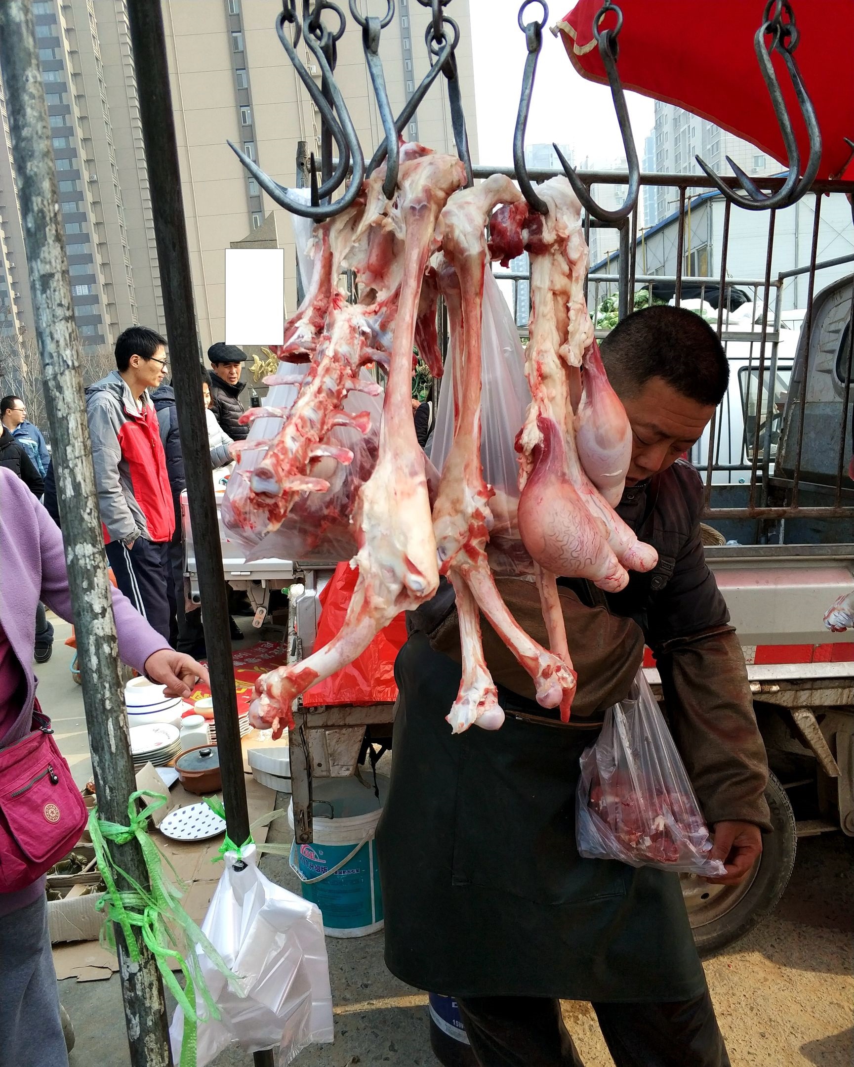 比别人贵5元,却比别人生意红火 一集只卖3只|羊肉|大哥|生意_新浪网