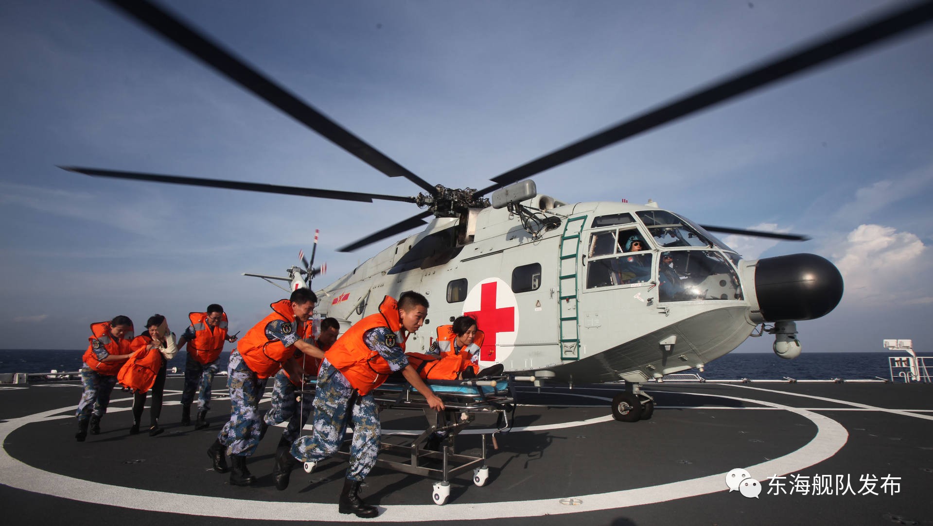 大洋砺兵生命之舟苦练救生本领