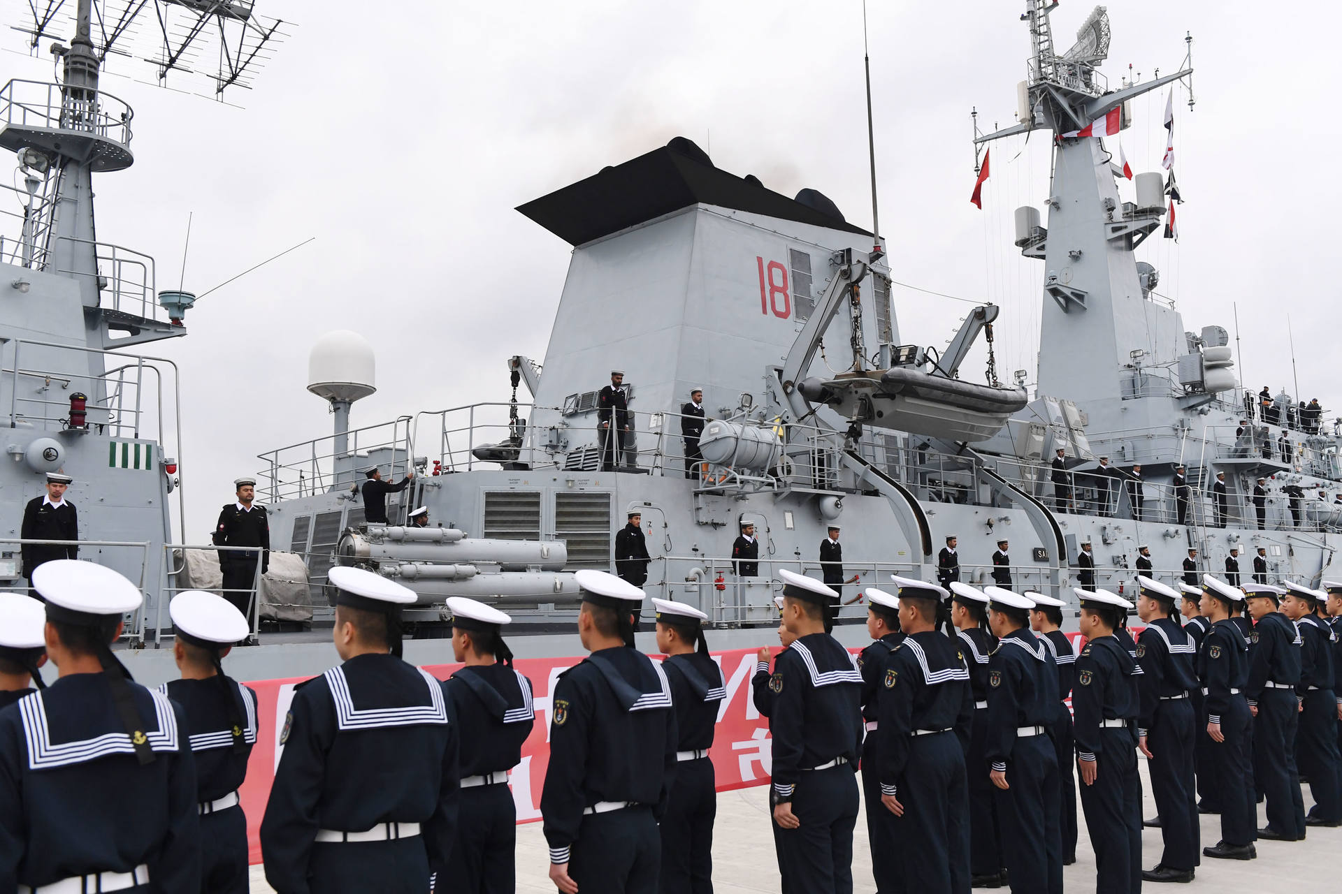 巴基斯坦海军护卫舰访问上海,将举行联合演习|海军|巴基斯坦|官兵_新