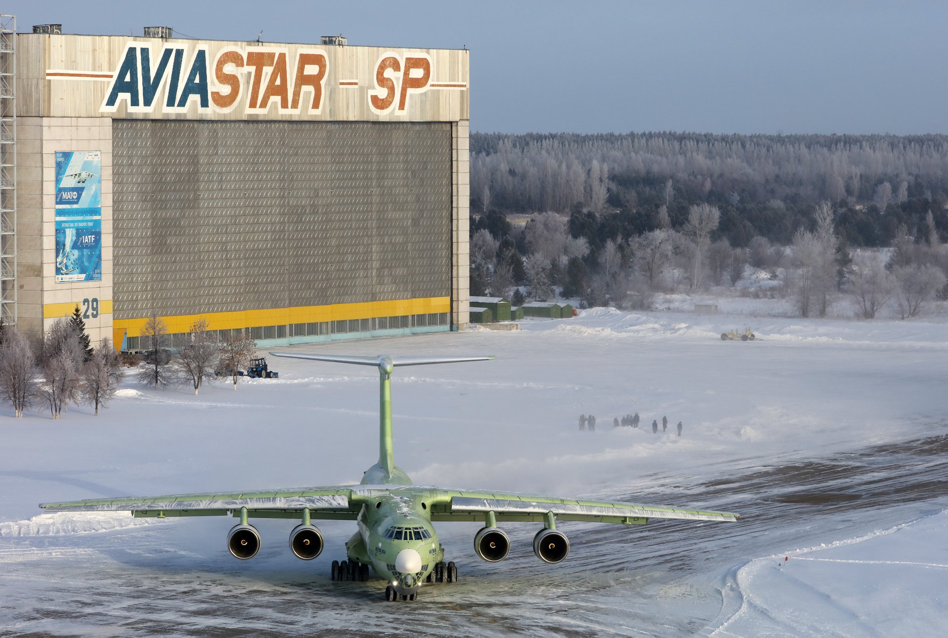 真不容易:前苏联解体数十年后俄罗斯终于造出首架加油机