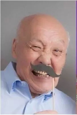 新白娘子传奇法海扮演者病逝一生经历坎坷曾靠开的士维生