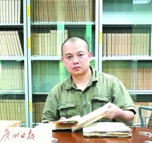 与抗战老兵赛跑的作家