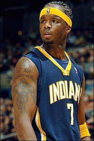 巅峰时期的奥尼尔撒样? 身高两米, 但是体重不到250斤