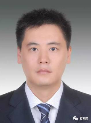 市文明办创建科副科长,科长,市委外宣办副主任,思茅区委常委