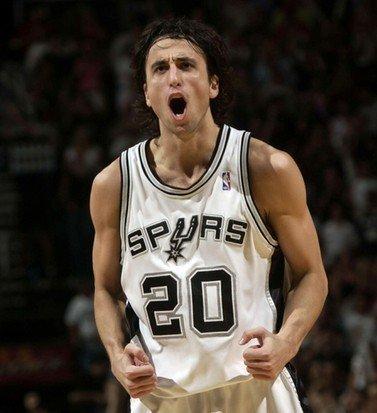 "吉诺比利,1999年第57顺位:吉诺比利不是科比,詹姆斯一类的巨星,但却