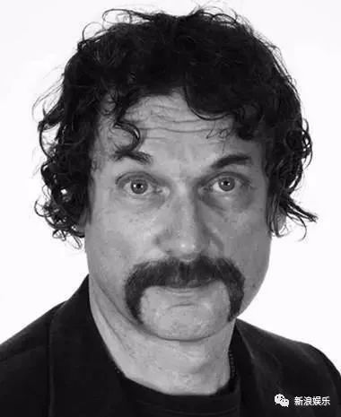 丁丁一共有三位扮演者,第一位是mark heenehan.