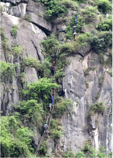 人民日报快手网红助力悬崖村脱贫
