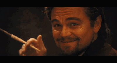 在错过了《无耻混蛋》后,小李子才得以出演有着"时代恶人"之称的大