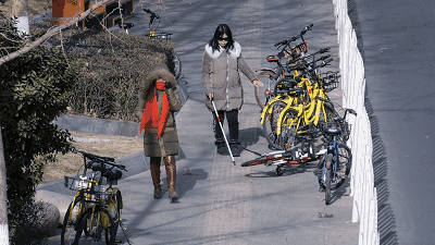 盲人过马路有多难这个实验扎心了