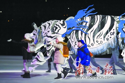 开幕式上的文艺表演。
