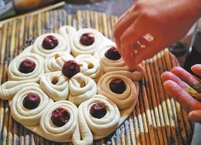 二十八你知道哪两位王者参与了贴花花吗