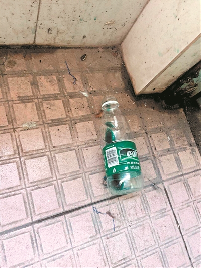 装有百草枯 的矿泉水瓶