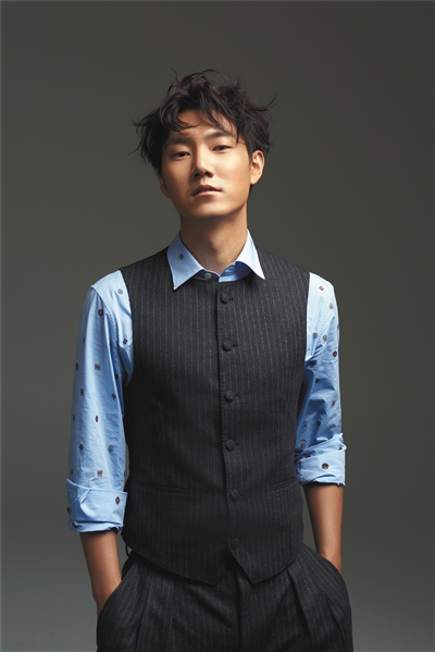 王晰 怀旧的除了嗓音,还有卡带