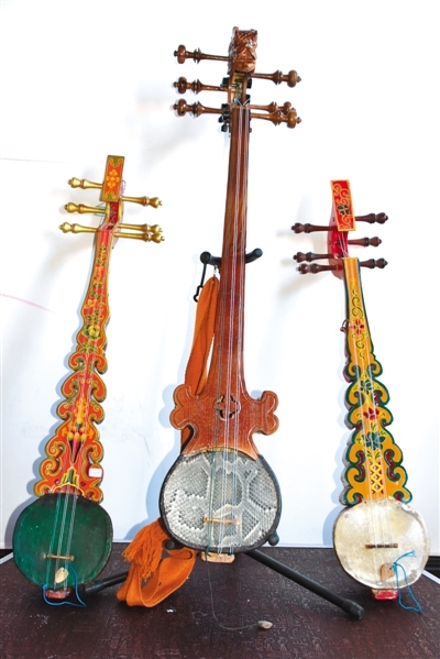 在一木一弦间,"弹起"尼玛次仁的扎念情|尼玛次仁|琴弦|西藏_新浪新闻