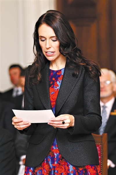 新西兰"80后"总理要当妈