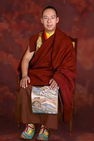 十一世班禅额尔德尼·确吉杰布通过央广为您送上新年祝福