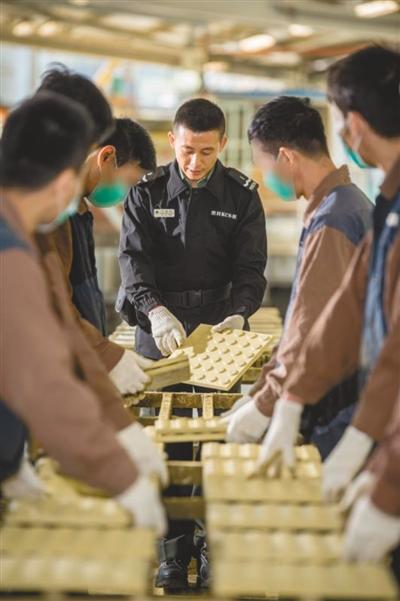 释囚再犯率逐年降 香港推高惩教院所"空置率"|监狱|香港|院所_新浪