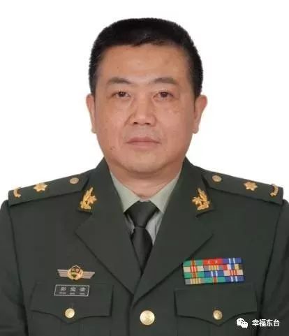 彭宝淦,东台市五烈镇廉贻社区人,1980年从廉贻中学毕业后被招飞入伍