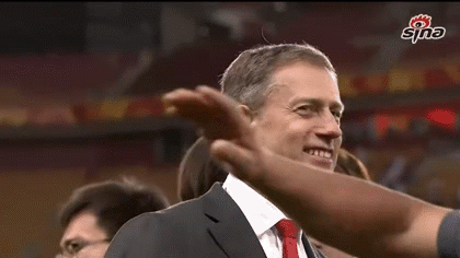 还记得当年的百变表情包——国足翻译哥吗?