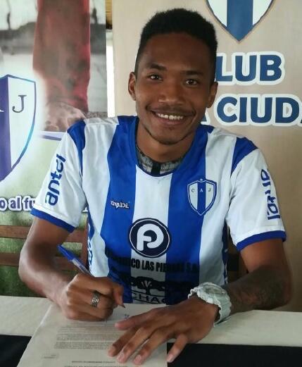 官方:申花中尼混血后卫加盟尤文图德|霍斌仁|尤文图德|申花_新浪新闻