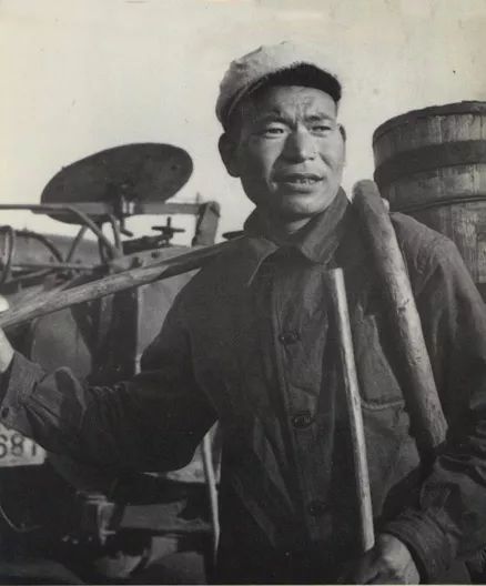 劳模时传祥:宁愿一人苦脏,换来十万户洁净!