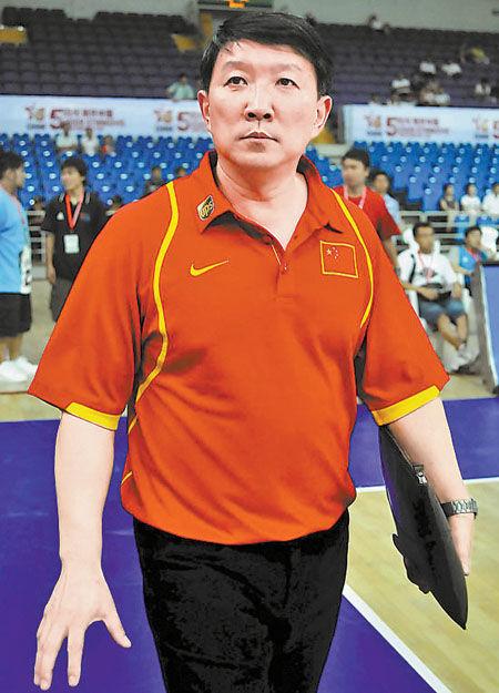 八卦一下前男篮主帅宫鲁鸣指导的两任妻子