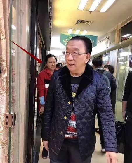 没想到……|侯耀华|混血|师父_新浪新闻