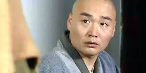 法印的扮演者叫侯堃,也是剧中的关键性人物之一.